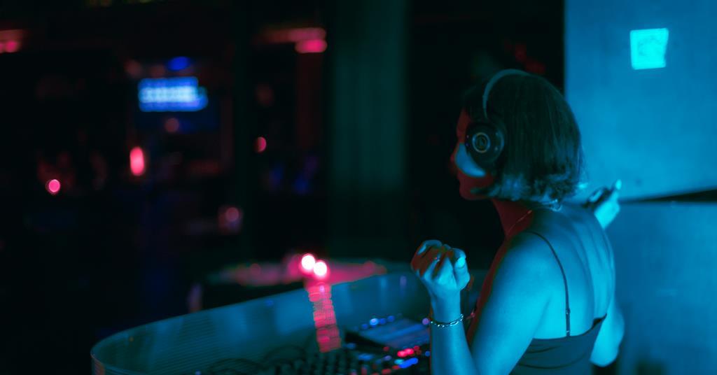 What Christians can learn from the women joining secret clubbing WhatsApp groups