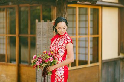 east-meets-dress-5uAmanGv7HA-unsplash