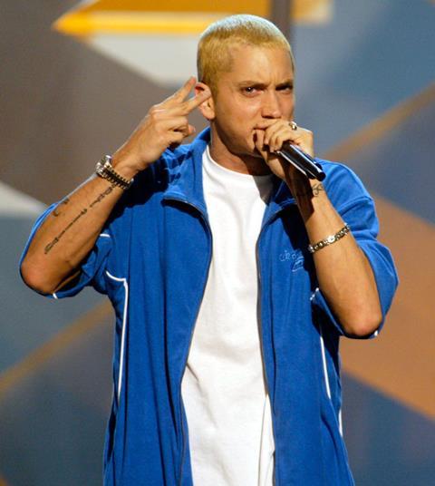 2002-06-01T000000Z_631883846_RP3DRHXPTBAA_RTRMADP_3_MTV-MOVIE-AWARDS